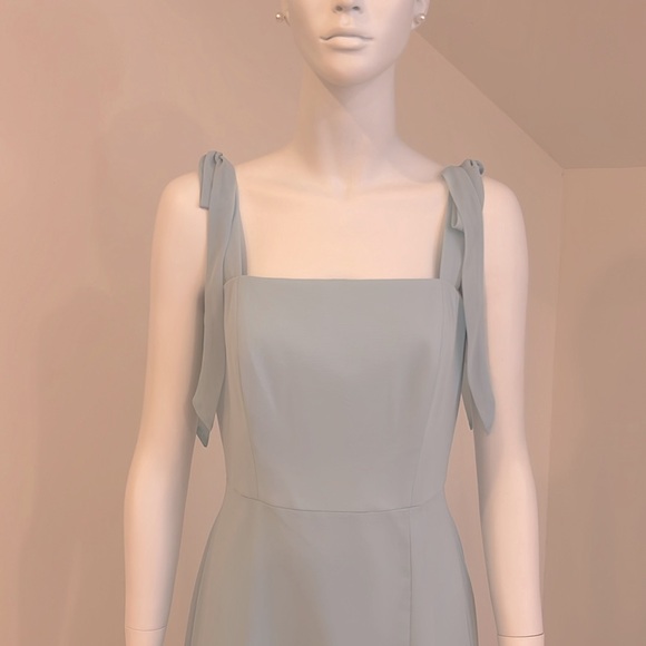 SAMPLE SALE NWT DESSY SIZE 8 MorningSky soft aqua Lux chiffon.Pristine condition - Picture 3 of 8
